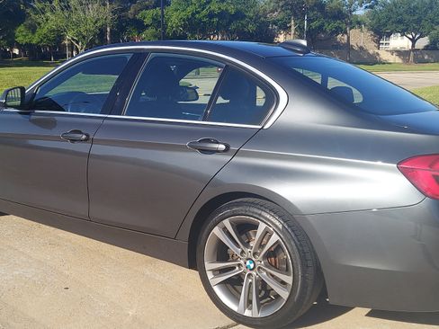 Used 2018 BMW 330i Sedan image 2