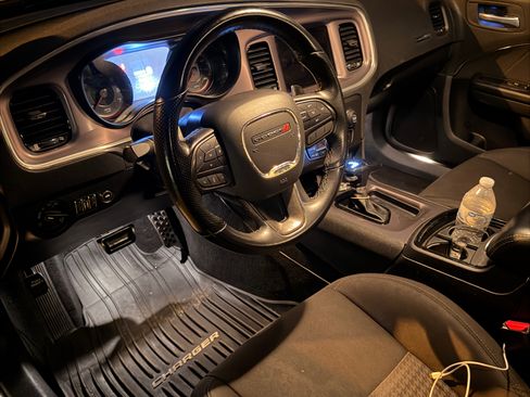 Used 2021 Dodge Charger R/T w/ Blacktop Package image 11