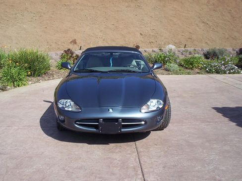 Used 2000 Jaguar XK8 Convertible image 4