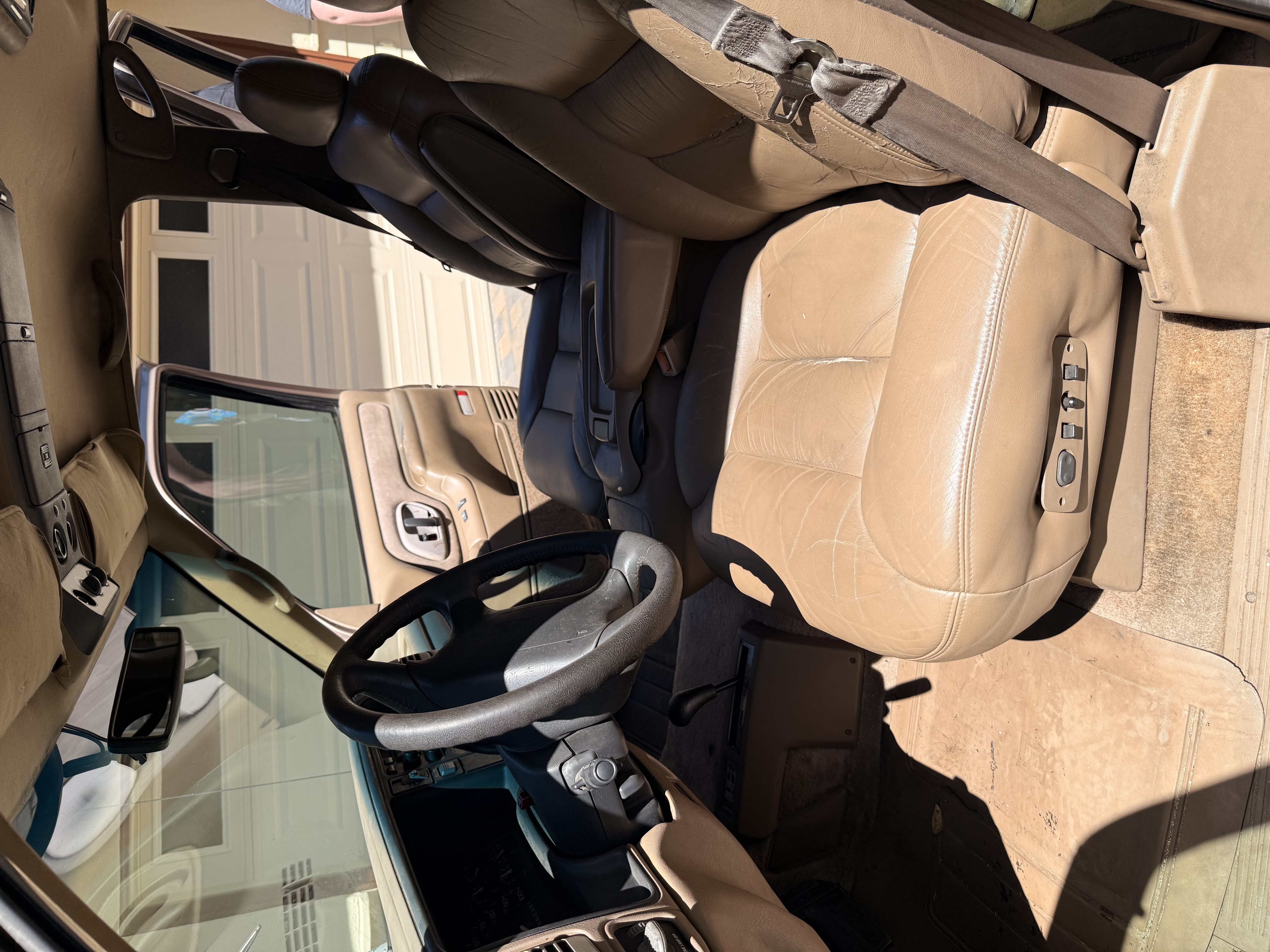 Used 1995 GMC Suburban 4WD image 2