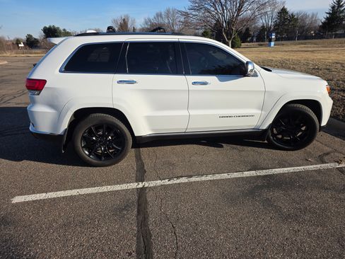Used 2014 Jeep Grand Cherokee Summit image 2
