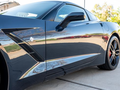 Used 2015 Chevrolet Corvette Stingray Coupe w/ 2LT Preferred Equipment Group image 4