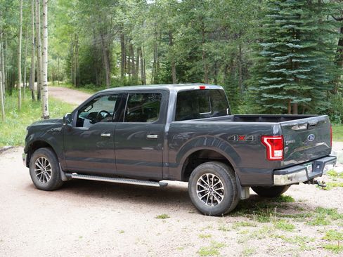 Used 2017 Ford F150 XLT w/ Equipment Group 302A Luxury image 6
