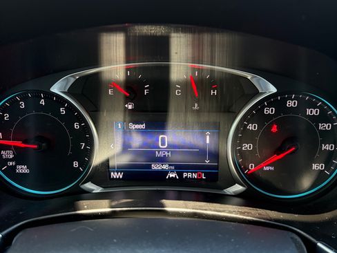 Used 2020 Chevrolet Equinox LT image 9