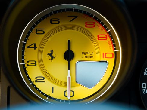 Used 2015 Ferrari California T image 26