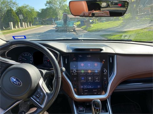 Used 2021 Subaru Outback Touring w/ Popular Package #2 image 11