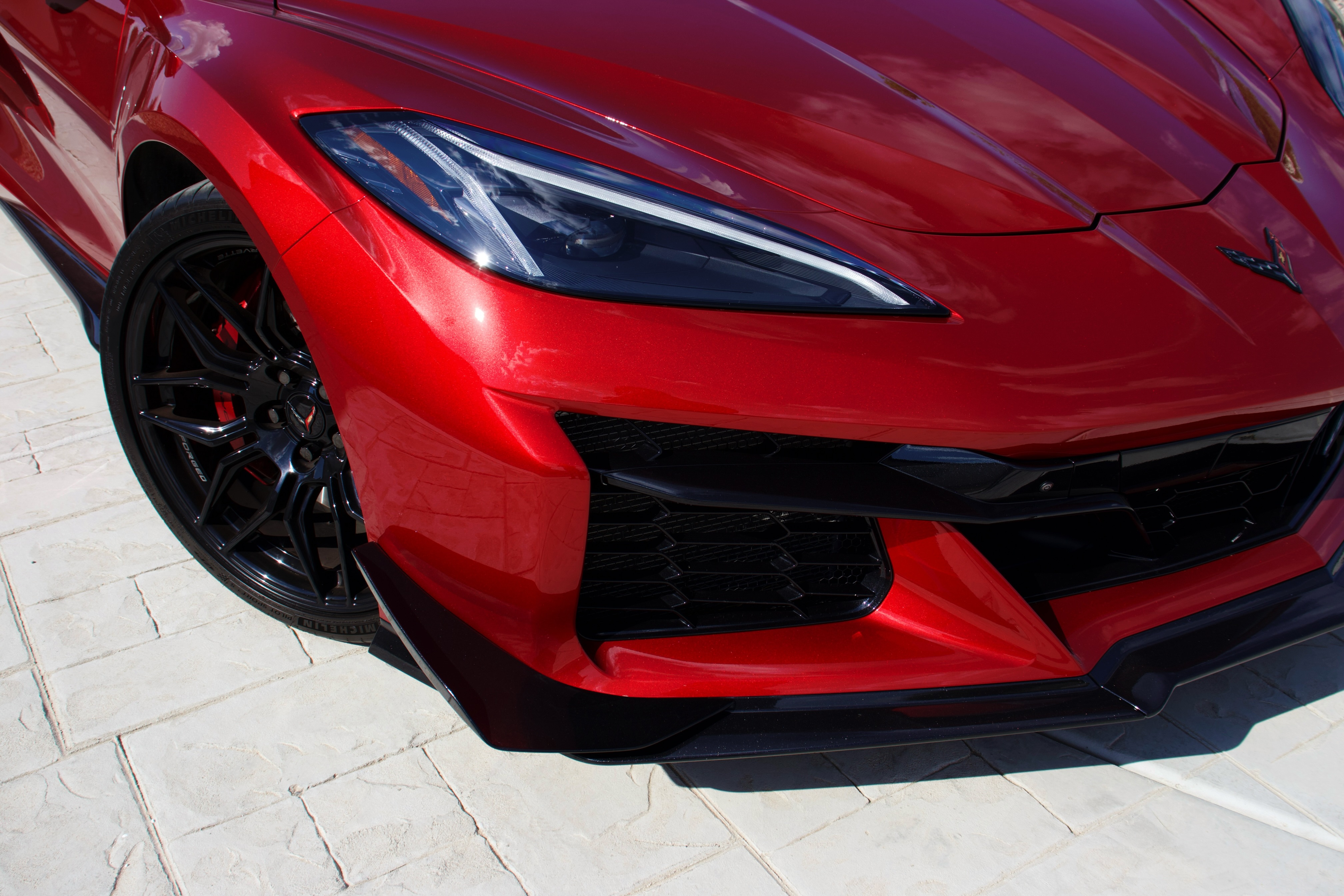 Used 2024 Chevrolet Corvette Z06 RWD image 18