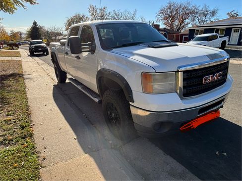 Used 2013 GMC Sierra 3500 W/T image 2