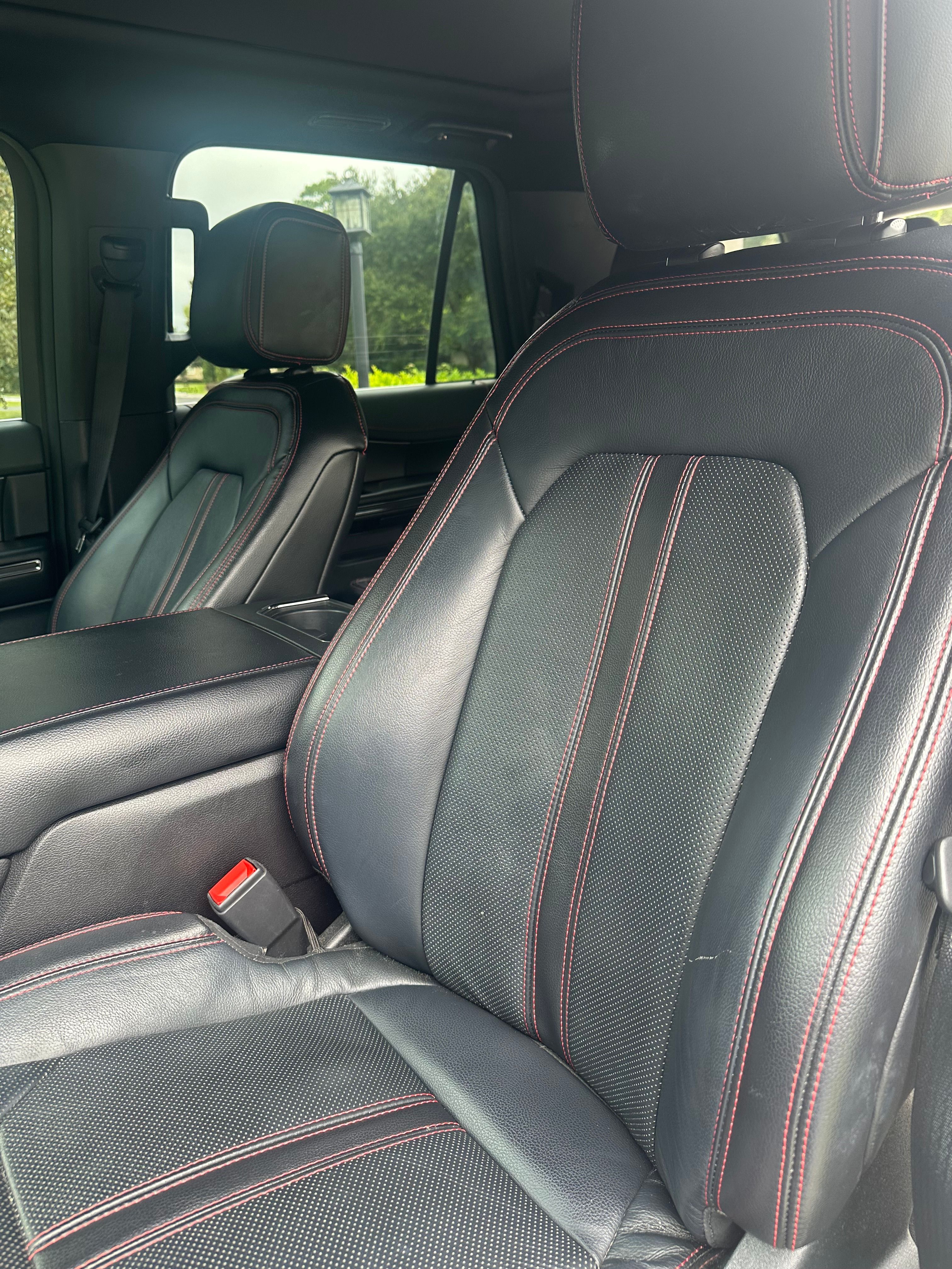Used 2019 Ford Expedition Limited w/ Equipment Group 303A AWD/4WD image 23