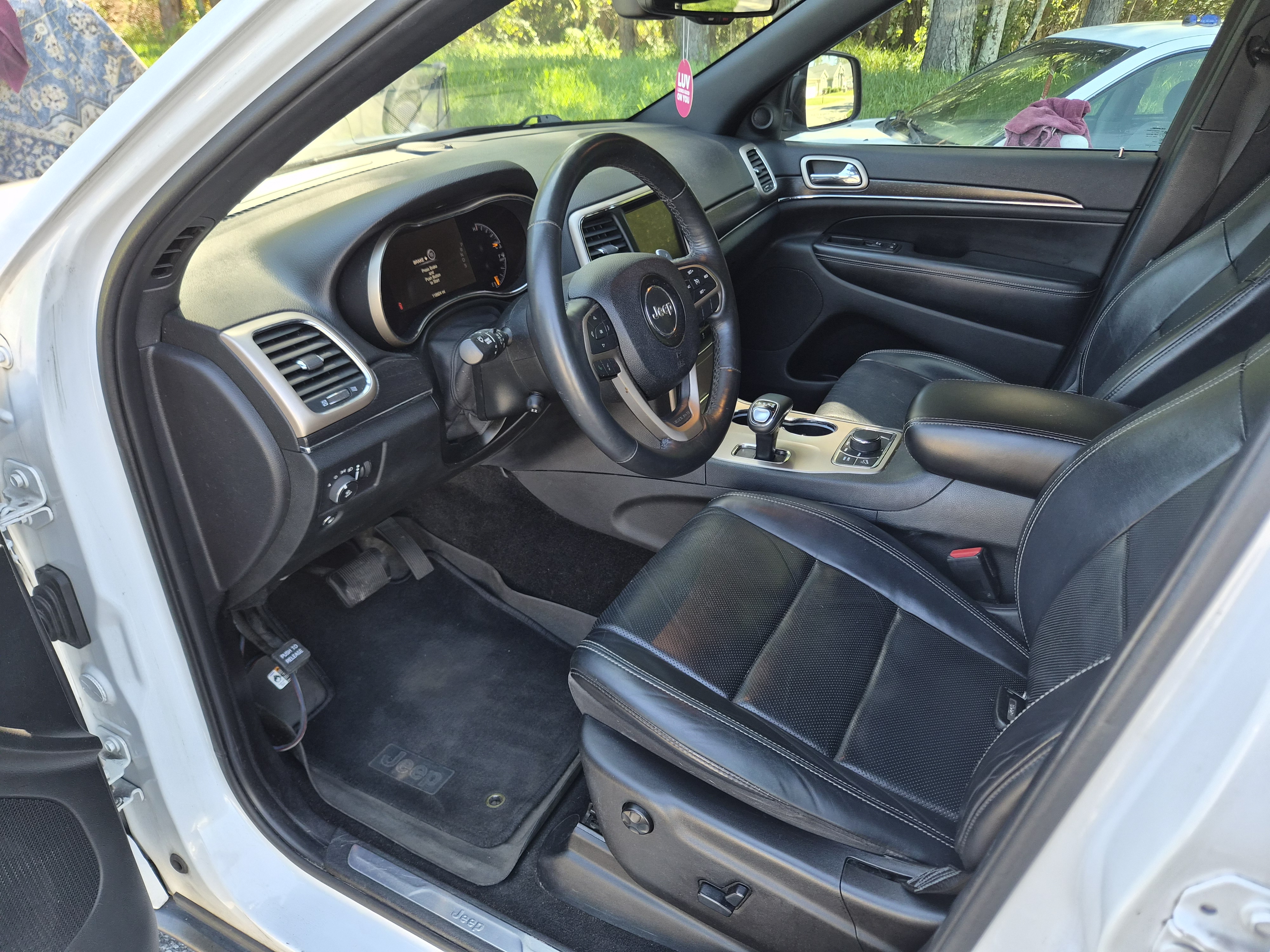 Used 2015 Jeep Grand Cherokee Limited w/ Luxury Group II AWD/4WD image 13