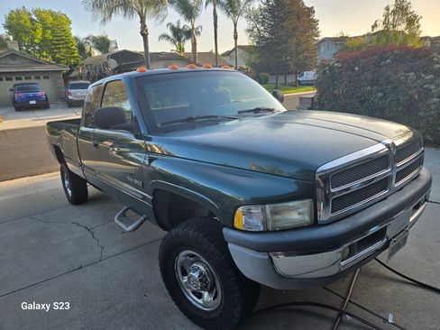Used 1999 Dodge Ram 2500 Truck 4x4 Quad Cab image 4