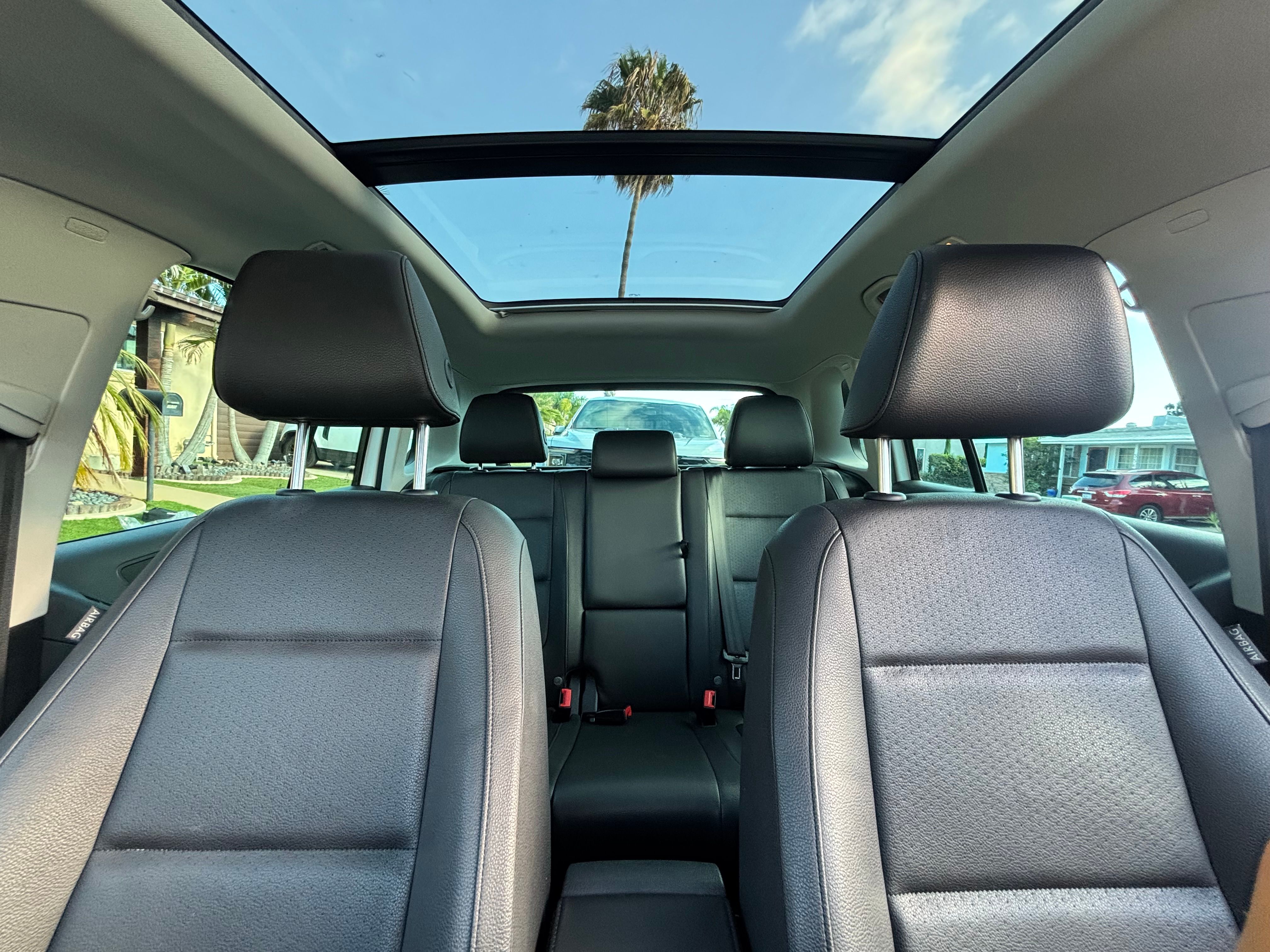 Used 2015 Volkswagen Tiguan SEL FWD image 18