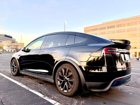 Used 2023 Tesla Model X image 6