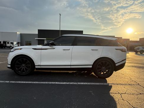 Used 2018 Land Rover Range Rover Velar R-Dynamic SE image 19