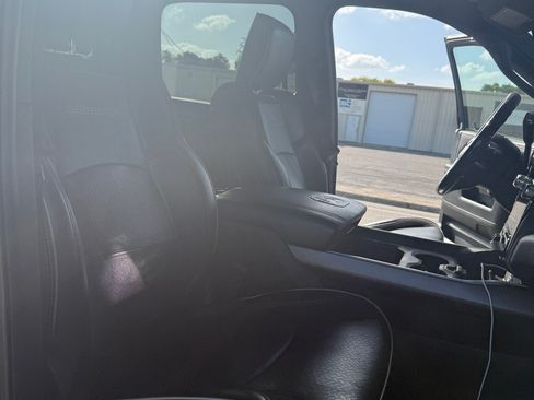 Used 2020 RAM 2500 Laramie w/ Night Edition AWD/4WD image 12