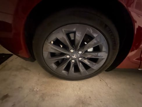 Used 2015 Tesla Model S 70D AWD/4WD image 29