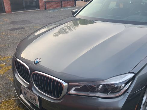 Used 2017 BMW ALPINA B7 xDrive image 2