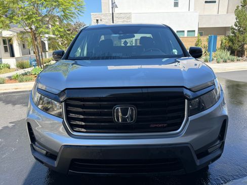Used 2021 Honda Ridgeline Sport image 2