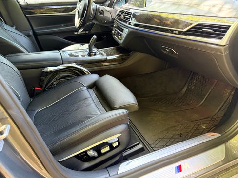 Used 2017 BMW 750i xDrive AWD/4WD image 22