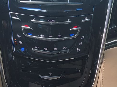 Used 2018 Cadillac Escalade Platinum image 13