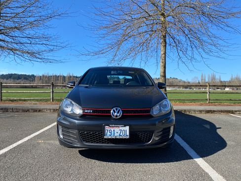 Used 2010 Volkswagen GTI 2.0T Hatchback Sedan 4D image 2