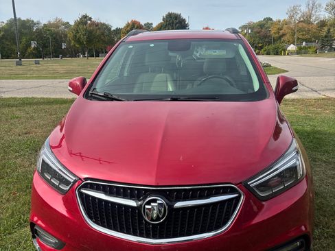 Used 2020 Buick Encore Essence w/ Experience Buick Package AWD/4WD image 1