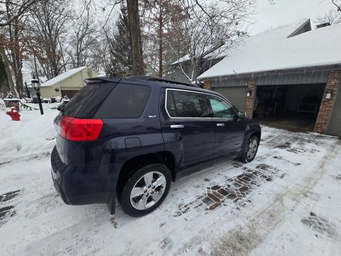 Used 2015 GMC Terrain SLT w/ Chrome Edition image 2