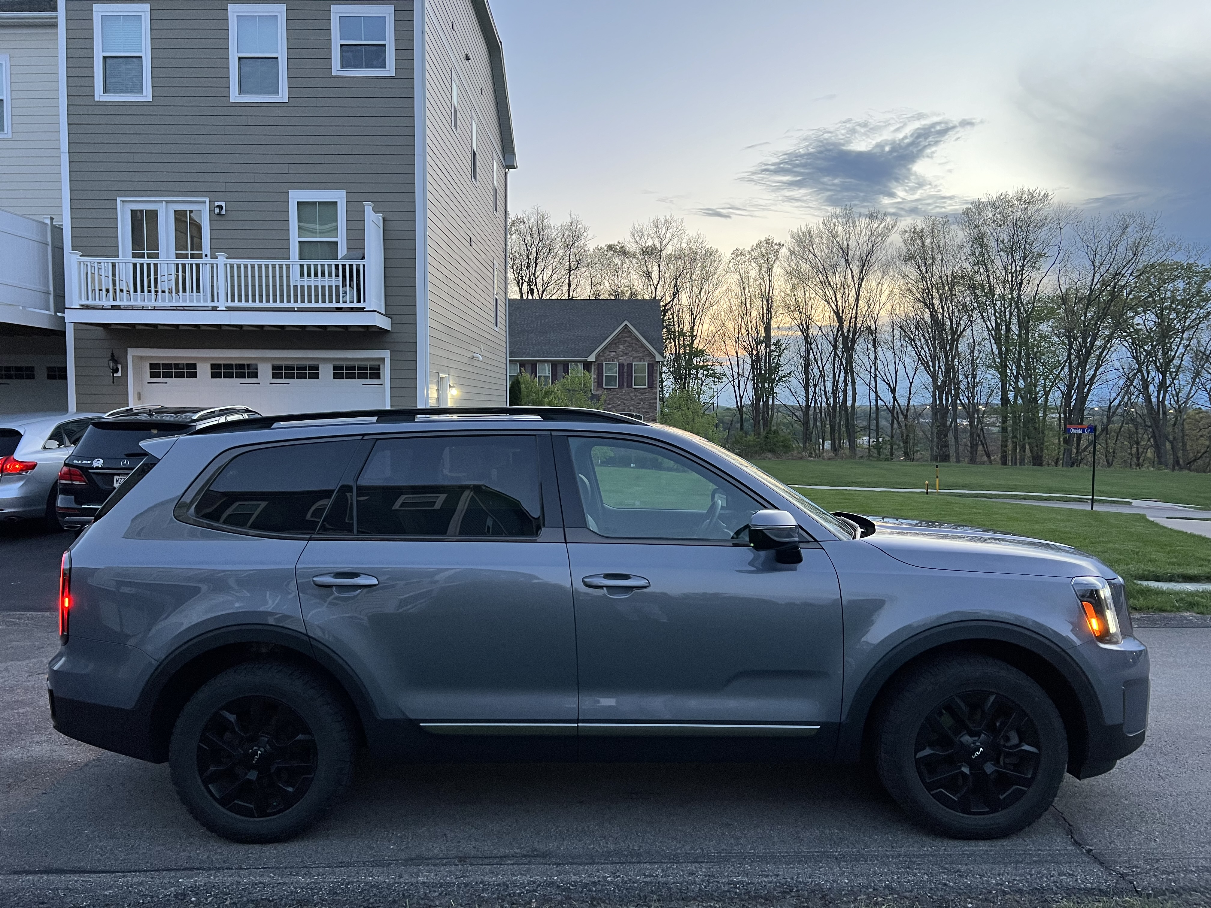 Used 2023 Kia Telluride SX X-Pro AWD/4WD image 5