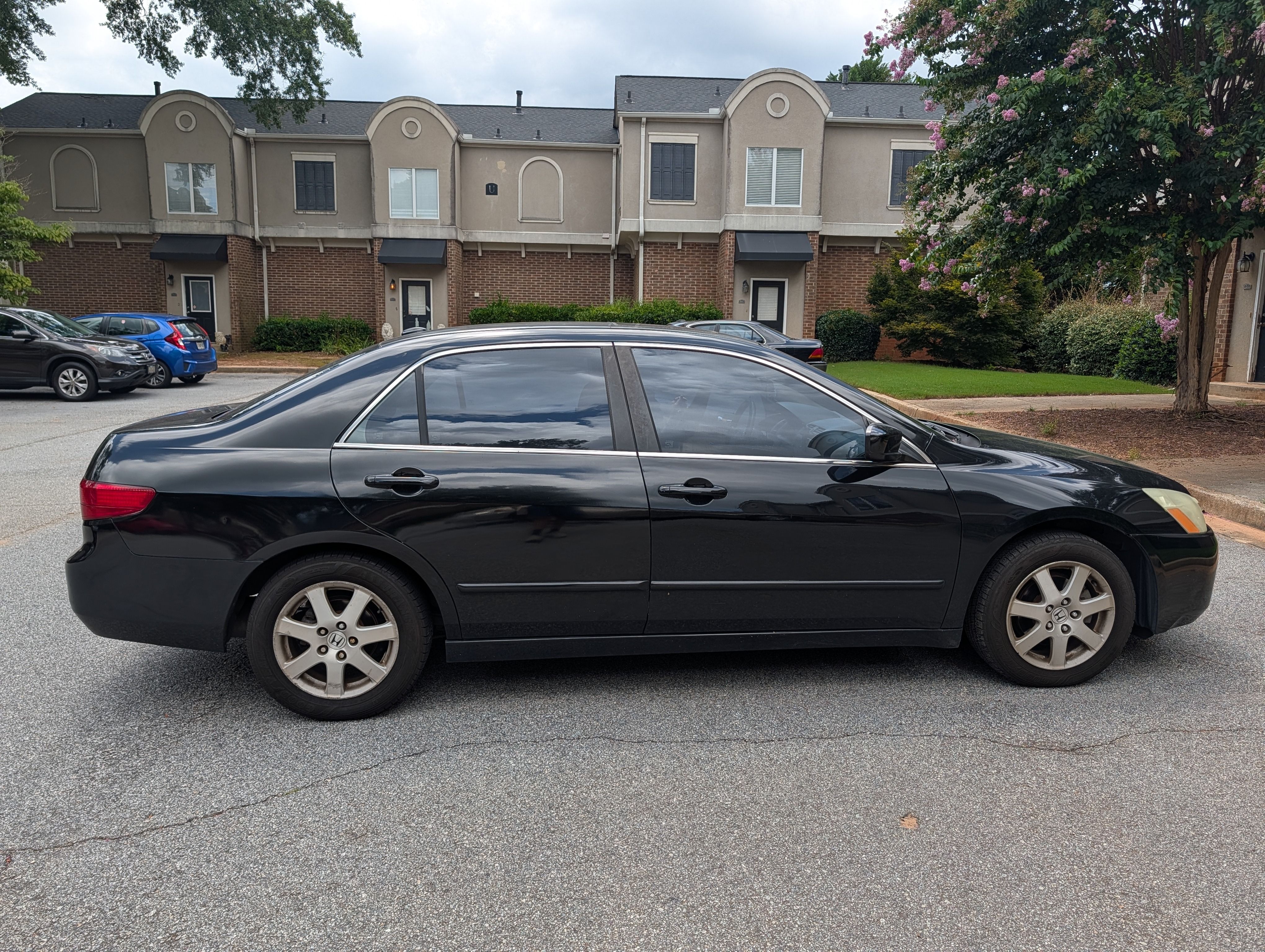 Used 2005 Honda Accord EX-L image 2
