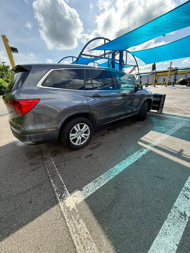 Used 2016 Honda Pilot LX image 9