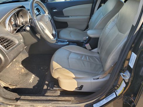 Used 2013 Chrysler 200 Limited w/ Sun/Sound Group image 9