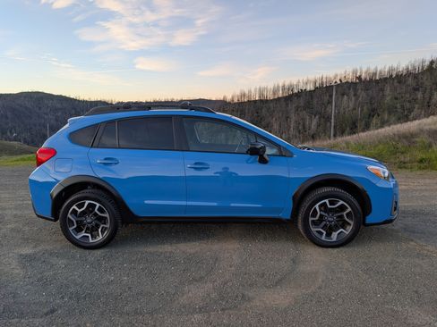 Used 2016 Subaru Crosstrek 2.0i image 2