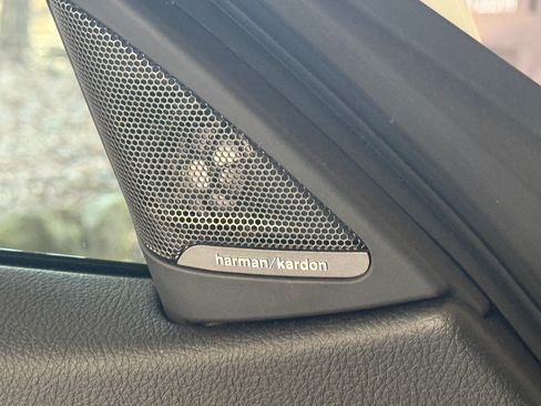 Used 2018 BMW 440i Convertible image 9