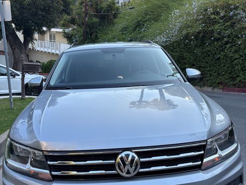 Used 2021 Volkswagen Tiguan S image 6