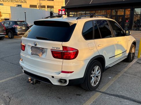 Used 2011 BMW X5 xDrive35d image 2