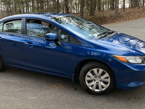 Used 2012 Honda Civic LX image 2