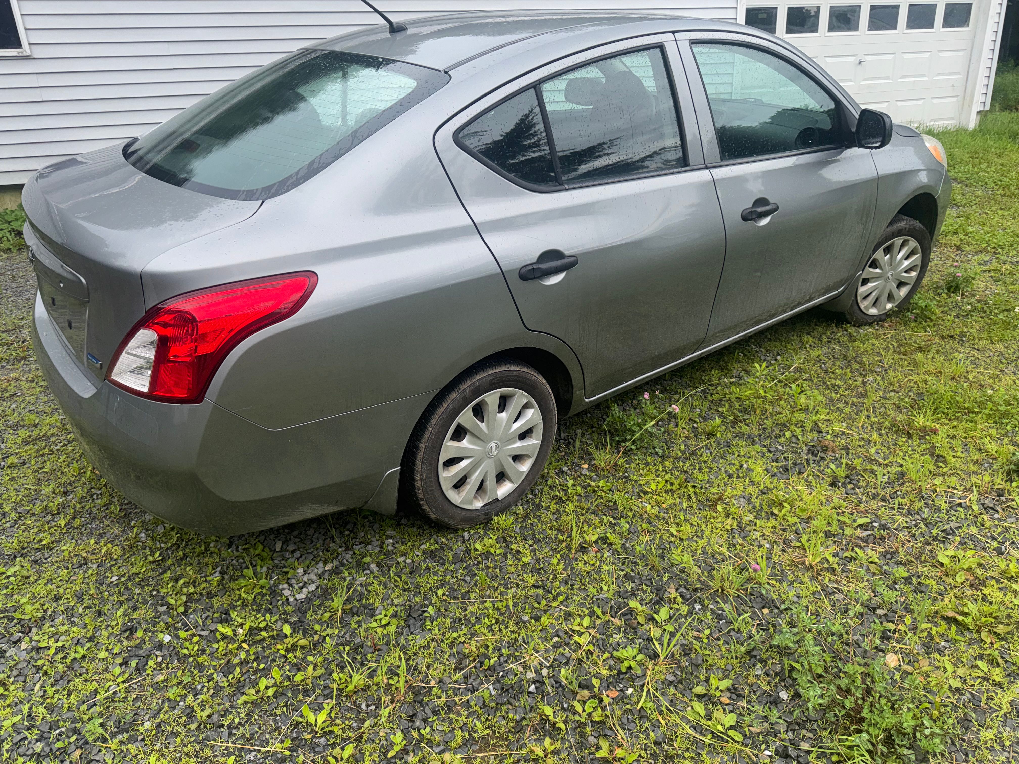 Used 2014 Nissan Versa S FWD image 5