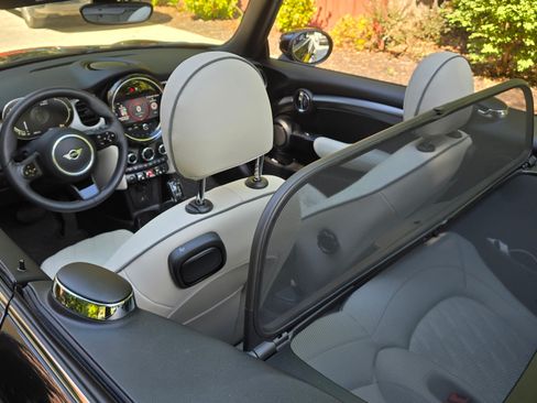 Used 2023 MINI Cooper Cooper Convertible 2D w/ Signature Upholstery Package image 10