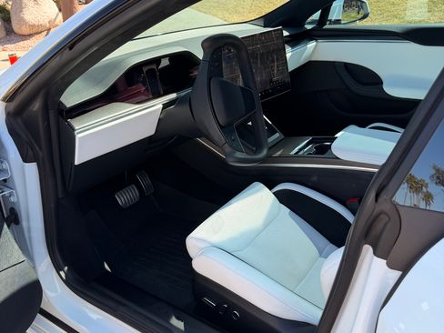 Used 2024 Tesla Model S Plaid image 22