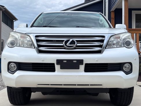 Used 2010 Lexus GX 460 image 9