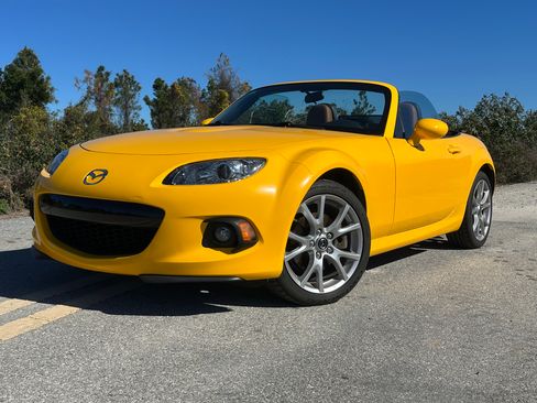 Used 2013 MAZDA MX-5 Miata Sport image 1