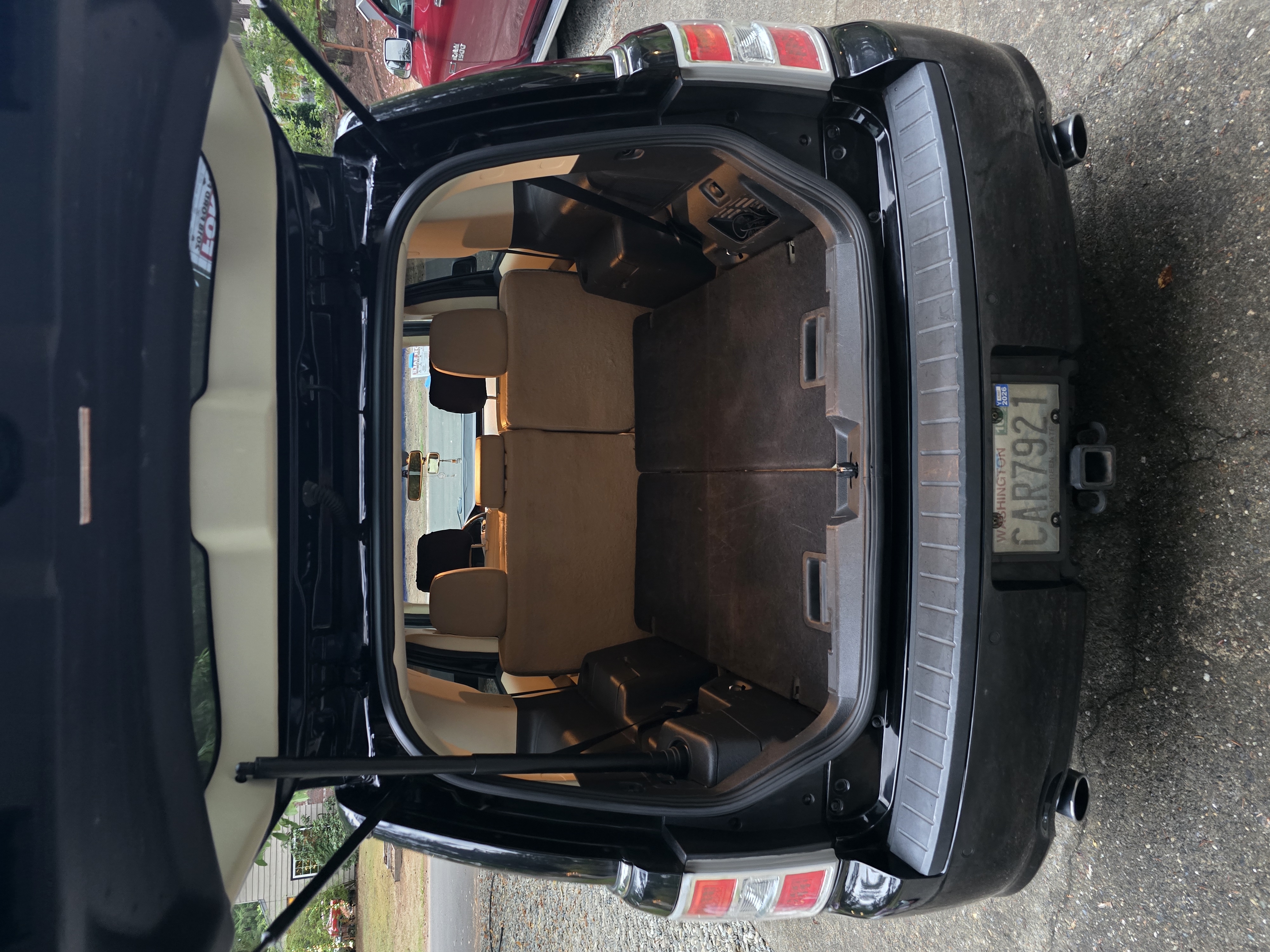 Used 2018 Ford Flex Limited w/ Class III Trailer Tow Package FWD image 11