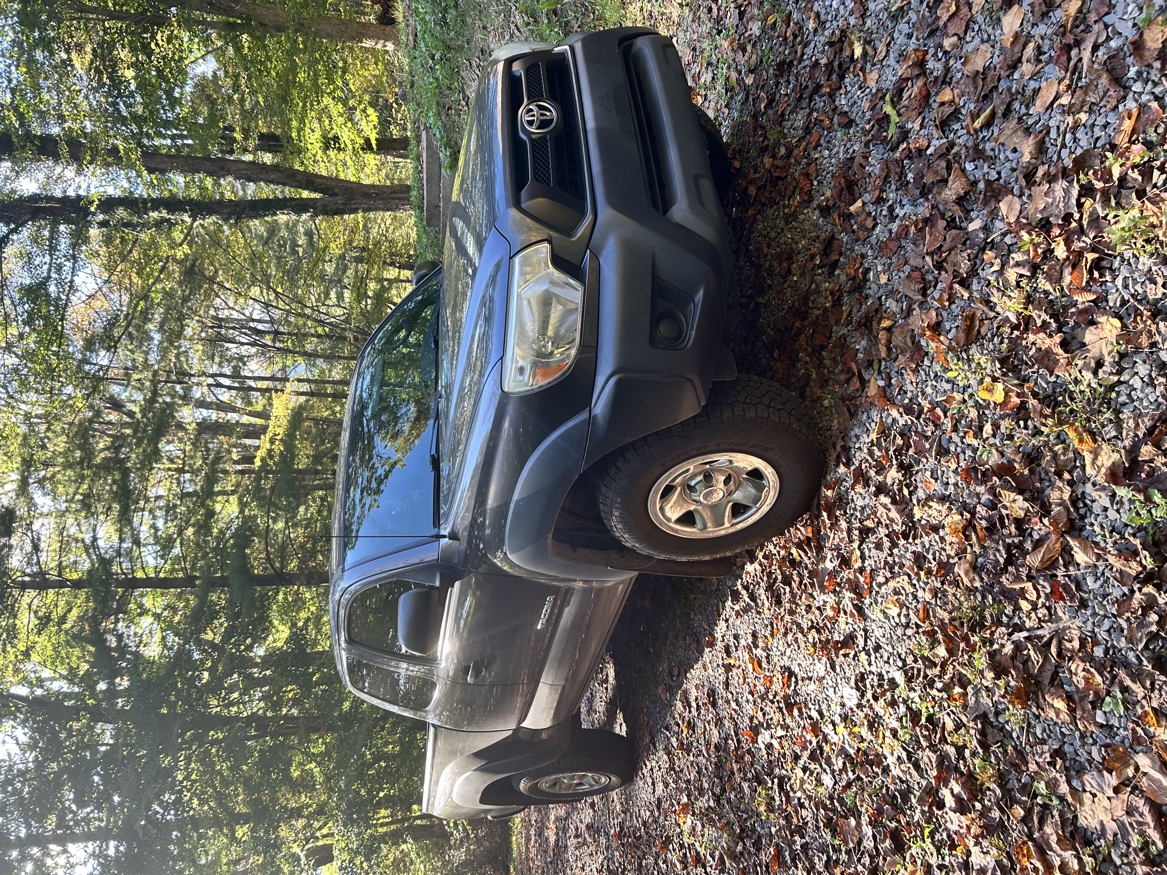 Used 2015 Toyota Tacoma 4x4 Access Cab V6 w/ Convenience Package image 1