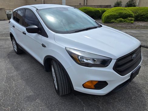 Used 2018 Ford Escape S image 16
