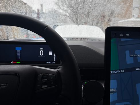 Used 2021 Ford Mustang Mach-E Select w/ Comfort/Appearance Package image 4