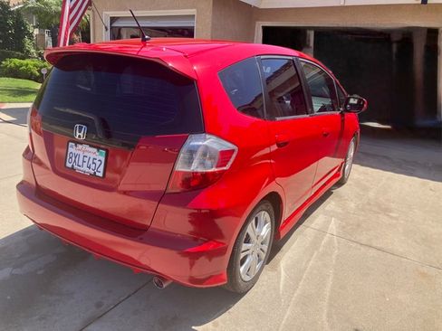 Used 2011 Honda Fit Sport image 2