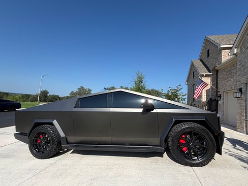 Used 2026 Tesla Cybertruck Cyberbeast AWD/4WD image 1
