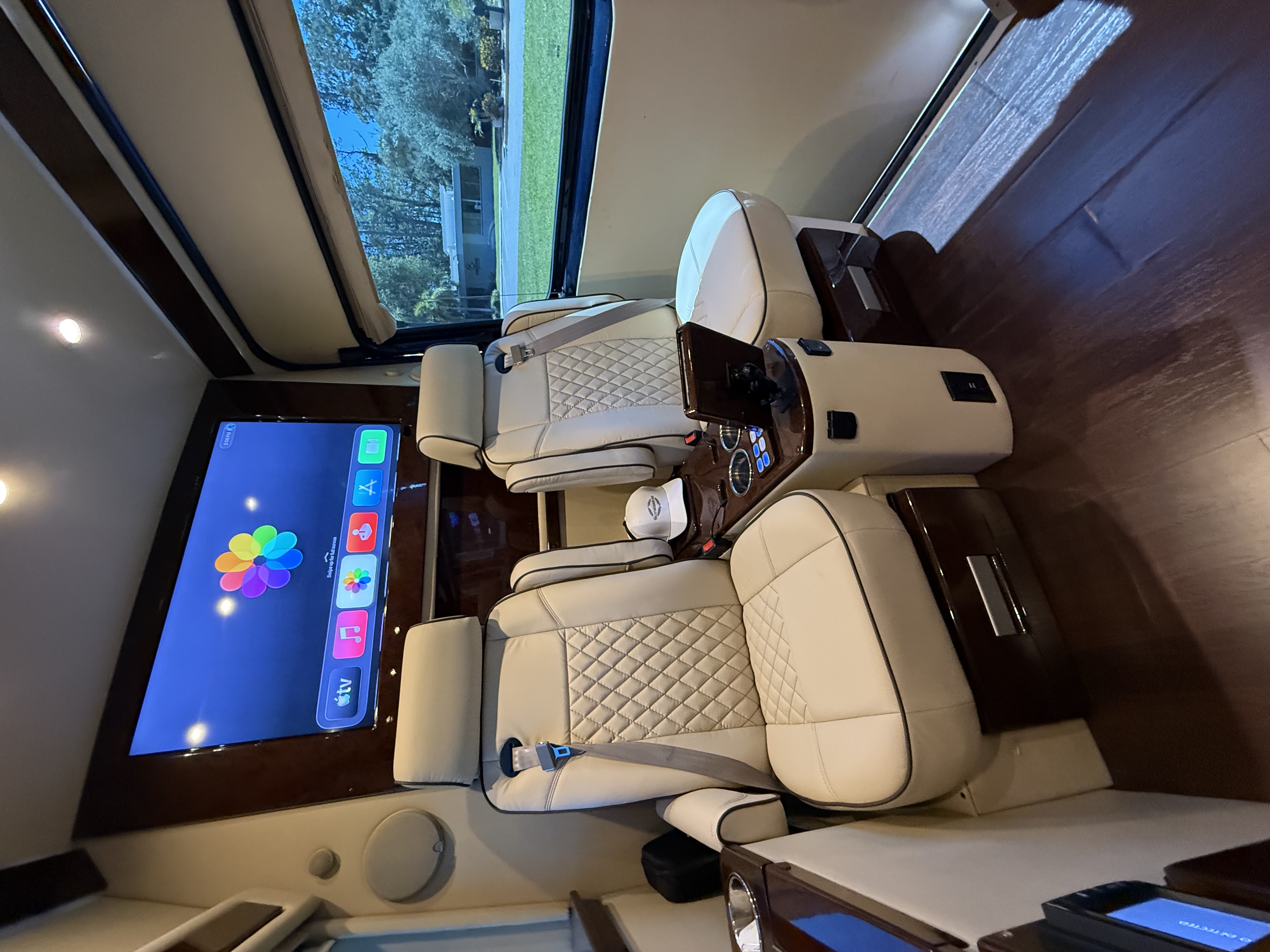 Used 2014 Mercedes-Benz Sprinter 2500 image 12