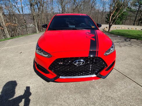 Used 2022 Hyundai Veloster N image 2