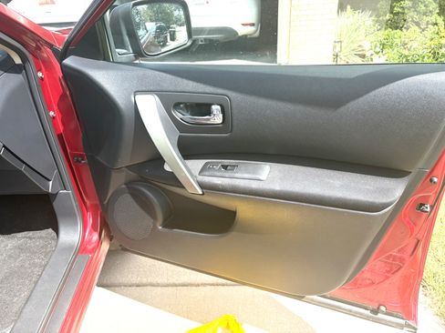 Used 2012 Nissan Rogue S AWD/4WD image 6